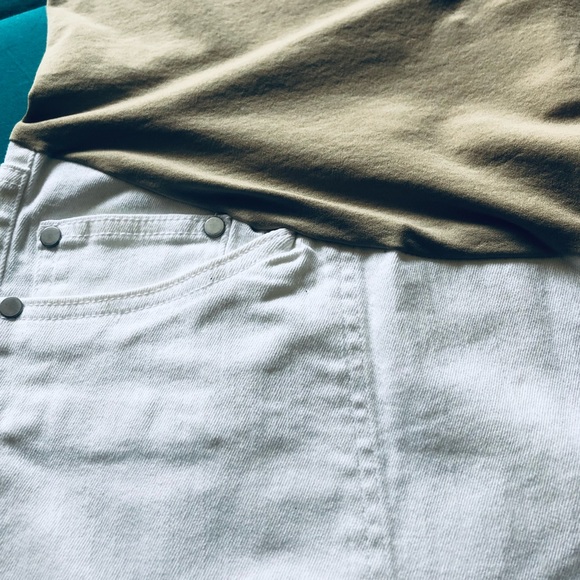 3xl White Maternity Jean Jacket & Maternity Shorts - Picture 7 of 16